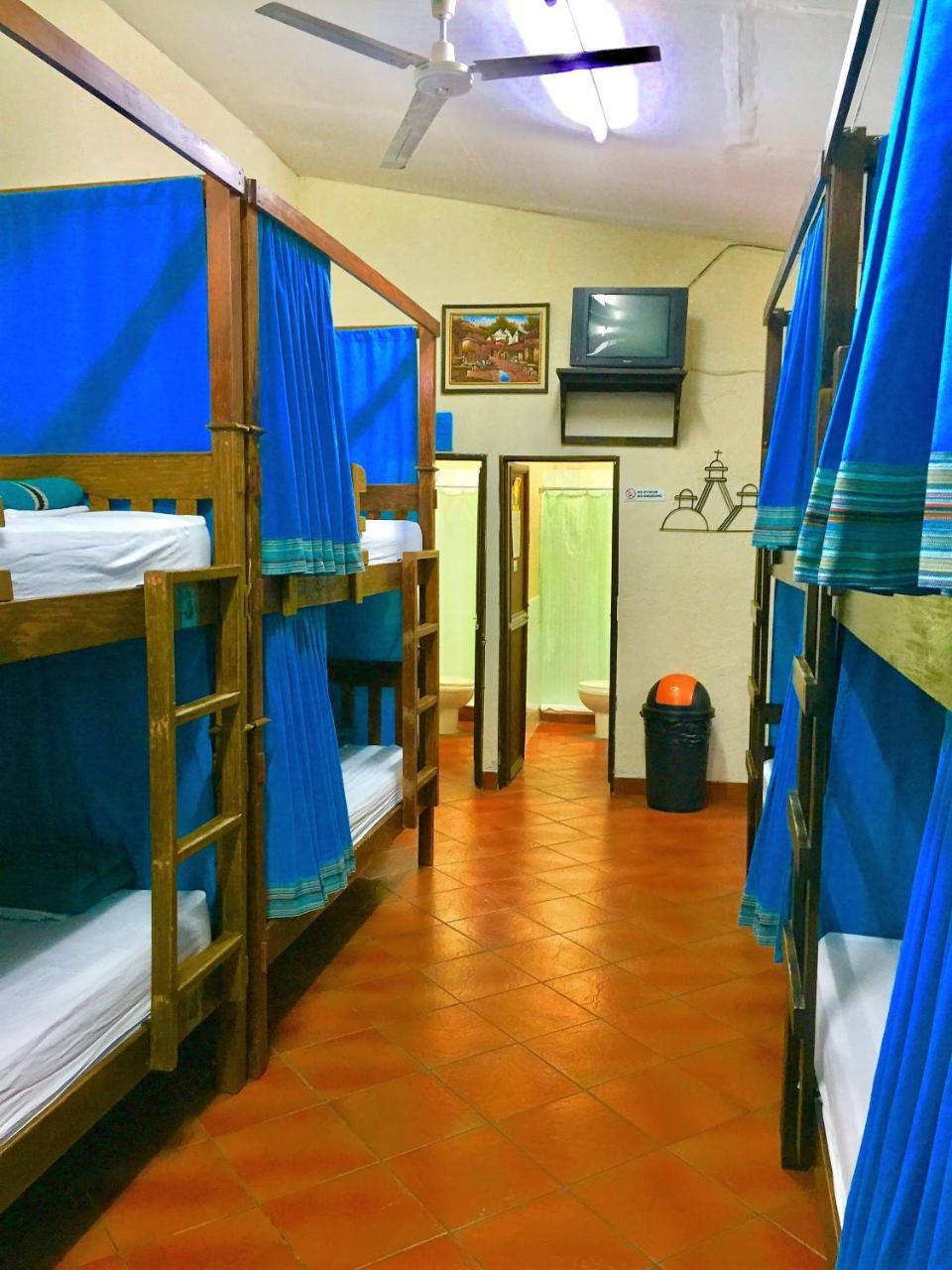 Hostal Antigua Exterior photo