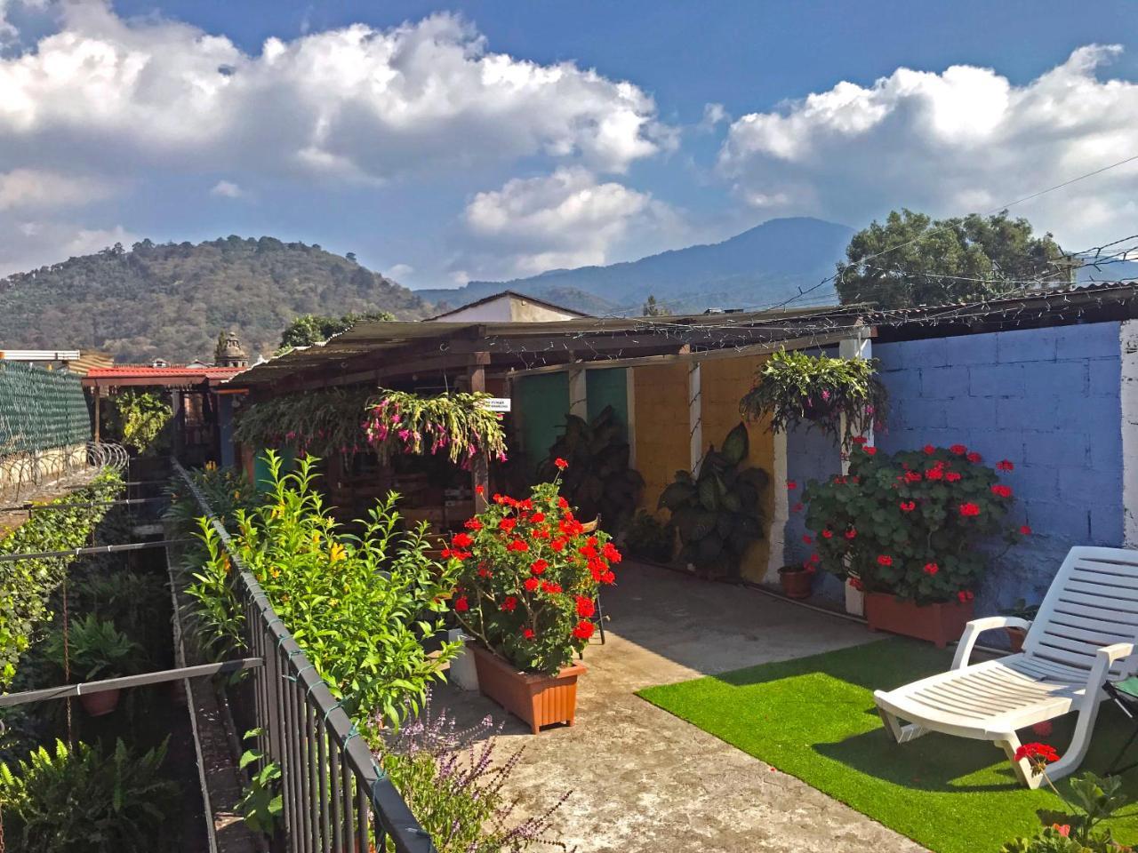 Hostal Antigua Exterior photo